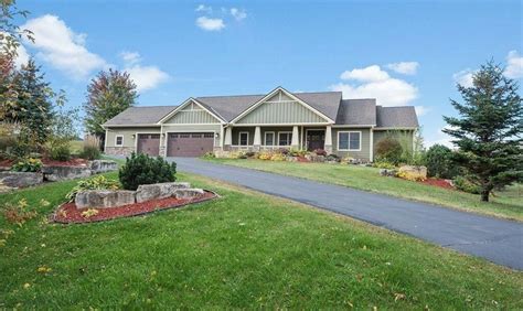 lake elmo detached townhomes.